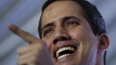 Venezuela: inhabilitan a Guaidó para participar en comicios