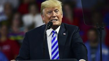 Trump ataca a Cohen tras acusaciones