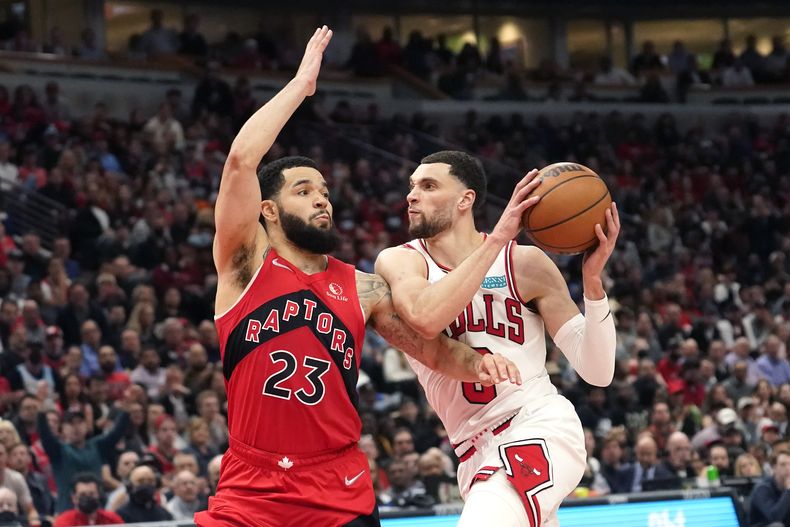 DEP-BAS RAPTORS-BULLS