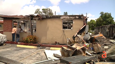 una decena de familias de hialeah  perdieron sus hogares tras voraz incendio