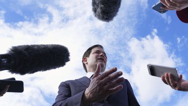 El secretario de Estado Marco Rubio antes de subirse a su avión en Homestead, Florida, el 2 de septiembre del 2025. (AP foto/Jacquelyn Martin, pool)