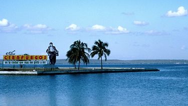 americateve | En su momento las autoridades ocultaron el derrame de arsénico en la bahía de Cienfuegos. Aún se desconoce la magnitud exacta y el daño que ocasiona.