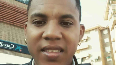 amigos del cubano apunalado en madrid recolectan dinero para la repatriacion del cadaver