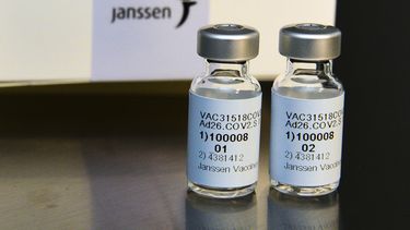 J&J dice poder proveer 20 millones de vacunas COVID a EEUU