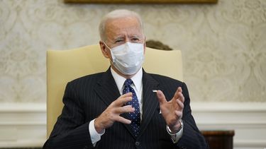 Republicanos atacan paquete de alivio económico de Biden