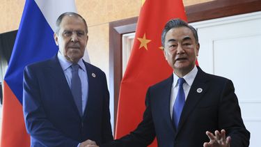 El canciller chino apunta a estrechar sus lazos con Rusia