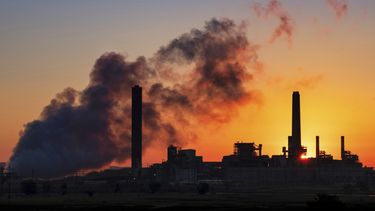 Buscan reducir controles a termoeléctricas en EEUU