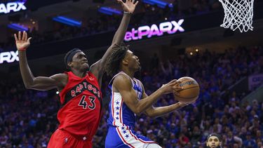 Maxey consigue 38 puntos; 76ers toman ventaja ante Raptors