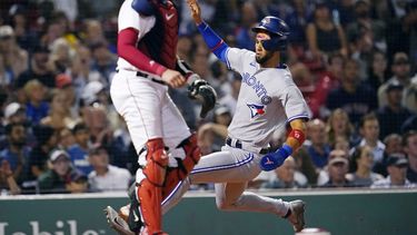Azulejos ganan 9-3 a Medias Rojas; anotan 9 en una entrada