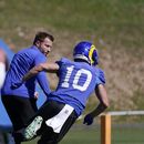 Rams colocan a Noteboom y Higbee en lista de lesionados
