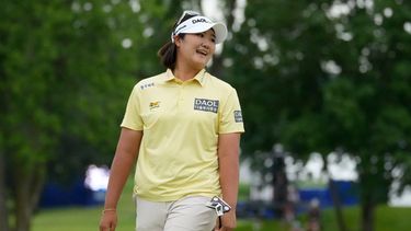 Haeran Ryu, de Corea del Sur, reacciona en el green del hoyo 18 tras un putt durante la ronda final del torneo de golf del Campeonato de la PGA Femenil en el Hazeltine National Golf Club, el domingo 28 de junio de 2026, en Chaska, Minnesota. (Foto AP/Chris Carlson)