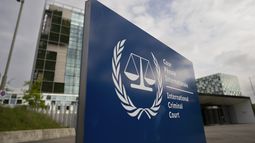ARCHIVO- Esta fotografía muestra el exterior de la Corte Penal Internacional (CPI) en La Haya, Holanda, el martes 30 de abril de 2024. (AP Foto/Peter Dejong, Archivo)