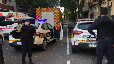 Cubano es abatido en Uruguay tras atacar a la policía con dos machetes