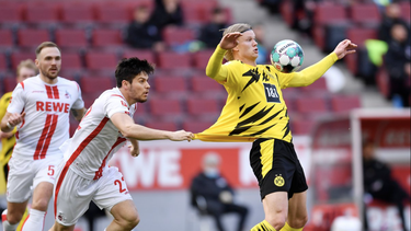 polemico gesto de erling haaland con un rival que le pidio intercambiar camisetas tras el empate del borussia dortmund