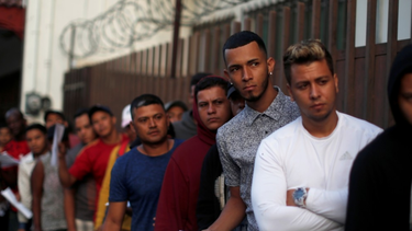 mexico permitira el paso a migrantes cubanos que tengan una cita confirmada con cbp