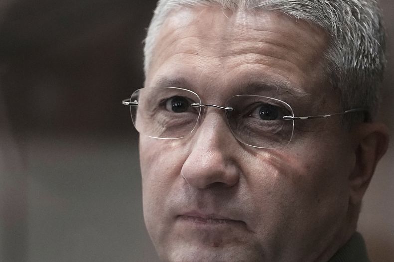 El ex ministro de defensa ruso Timur Ivanov en el tribunal en Moscú el 24 de marzo del 2025. (AP foto/Pavel Bednyakov)