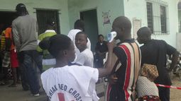 liberia celebra elecciones entre el miedo al ebola