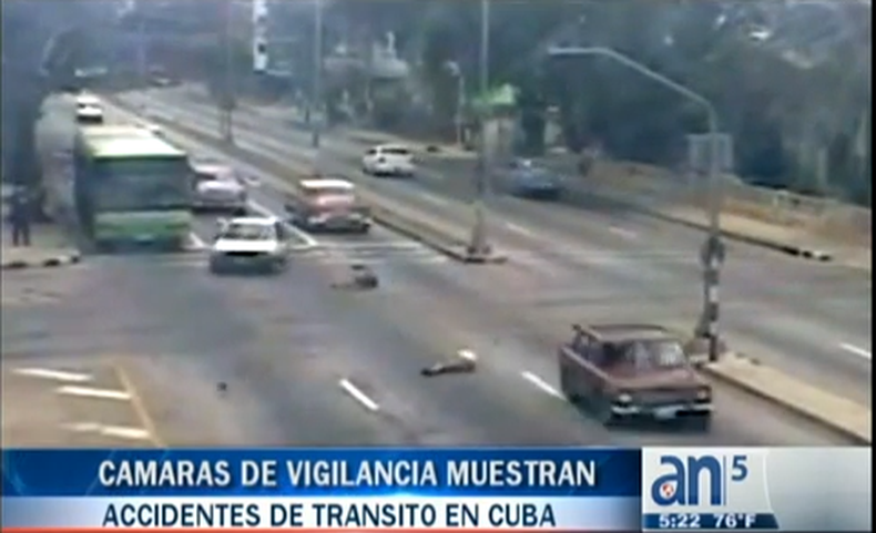 Accidentes de tránsito captados en el momento en que ocurren por cámaras de vigilancia en las calles cubanas.