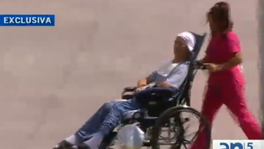 americateve | Tres años después de que un asaltante golpeara con un martillo al dueño de un supermercado por robarle unos cigarrillos, la victima continúa en un proceso de rehabilitación y quedó cuadripléjico.