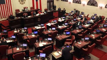 lupa senatorial a la sobrefacturacion de contratistas del gobierno
