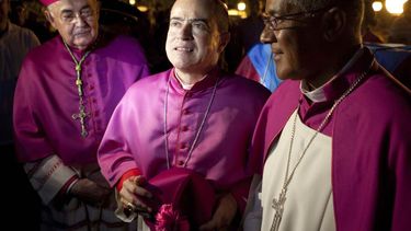 obispos catolicos afirman que rossello tiene un poder que ya no puede seguir ejerciendo
