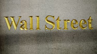 wall street tiene su peor dia en el ano debido a grecia