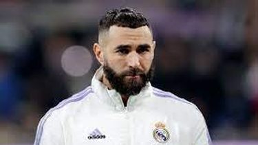 benzema recibe el marca leyenda