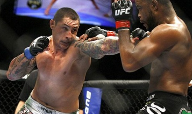 Detienen al boxeador de UFC, Thiago Silva, tras un altercado con la policía