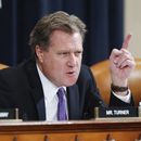 ARCHIVO - El representante republicano Mike Turner habla durante una audiencia de la Comisión de Inteligencia de la Cámara de Representantes el 20 de noviembre de 2019, en el Capitolio, en Washington. (AP Foto/Alex Brandon, Archivo)