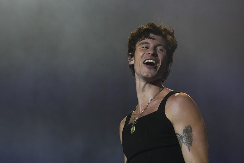 Shawn Mendes durante su concierto en el Corona Capital en la Ciudad de México el sábado 16 de noviembre de 2024. (Foto AP/Eduardo Verdugo)