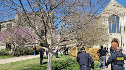policia: 5 muertos entre ellos ninos en un tiroteo en una escuela religiosa en nashville; el sospechoso tambien murio