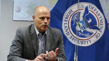 Casa Blanca retira nominación de Vitiello para dirigir ICE