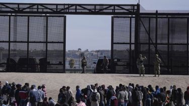 López Obrador asegura que el flujo migratorio a través de México va en descenso