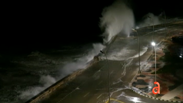 impresionantes imagenes de inundaciones en el malecon habanero