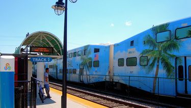 un hombre muere atropellado por un tren en florida