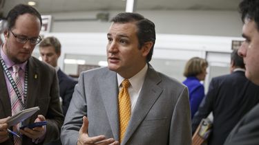 americateve | El senador republicano Ted Cruz habla con reporteros en el Capitolio, el martes 17 de diciembre de 2013, en Washington. (Foto AP/J. Scott Applewhite, archivo)