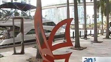 americateve | Más allá de la feria principal de Art Basel están muchos otros eventos para disfrutar, como por ejemplo ferias más pequeñas o recorridos por zonas como el río de Miami, donde el arte también es protagonista.