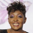 Emiten orden de arresto para cantante Anita Baker