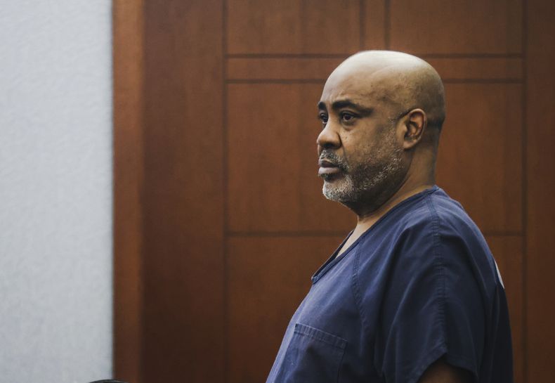 Duane Keffe D Davis, quien está acusado de orquestar el asesinato del astro del hip hop Tupac Shakur en 1996, en una audiencia en la corte en el Centro de Justicia Regional en Las Vegas, el martes 9 de enero de 2024. (Rachel Aston/Las Vegas Review-Journal vía AP, Pool)