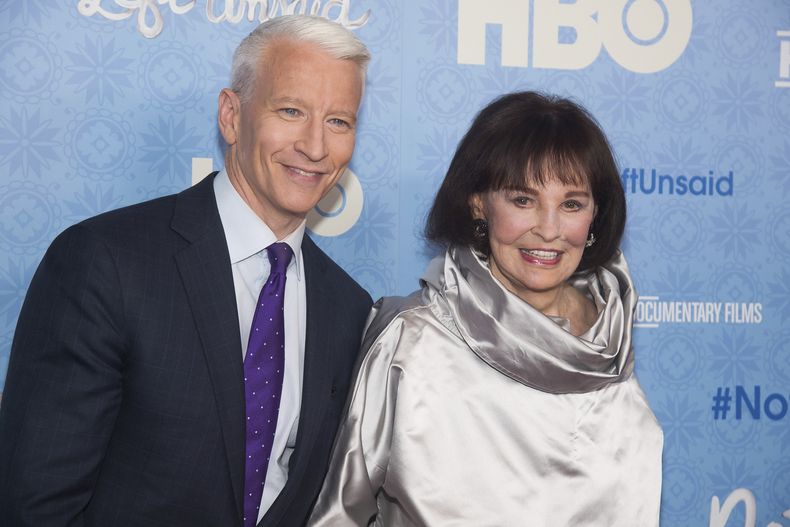 ESP-GEN_GLORIA_VANDERBILT-DECESO-4.jpg