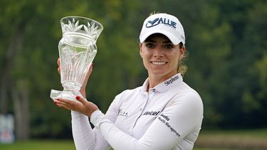 Gaby López cierra con 3 birdies y gana el Dana Open