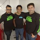 El DJ de PolyMarchs Victor Estrella, de izquierda a derecha, Apolinar Silva de la Barrera, director de PolyMarchs, y Abel Rodríguez, MC de Polymarchs, posan para un retrato durante una entrevista en la Ciudad de México el martes 4 de julio de 2023. (Foto AP/Berenice Bautista)