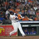 Astros ganan 7-3 a Rangers; Maldonado produce 3 carreras