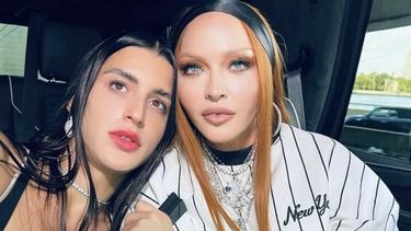 la venezolana arca se deja ver con madonna