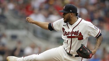 Ynoa lanza otra joya por Bravos en triunfo sobre Filis