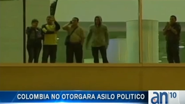 americateve | El gobierno de Colombia informó que no concederá asilo político a los 6 cubanos que permanecen retenidos en el Aeropuerto Internacional de Bogotá.