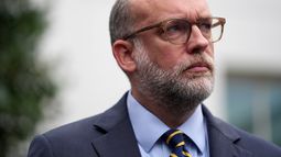 El director de la Oficina de Administración y Presupuesto de la Casa Blanca, Russell Vought, el 29 de septiembre de 2025, en Washington. (AP Foto/Evan Vucci, Archivo)