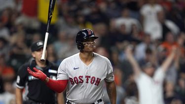 Devers vuelve y aporta jonrón; Medias Rojas vencen a Astros