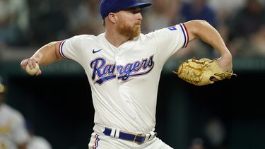 Sólida pelota Gray lleva a Rangers a triunfo sobre Atléticos