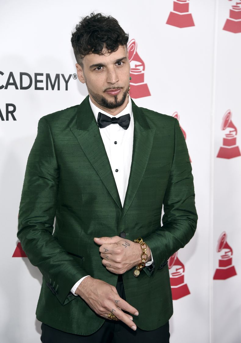 ARCHIVO - Dante Spinetta llega a la gala para la Persona del Año de la Academia Latina de la Grabación en honor a Maná en Las Vegas el 14 de noviembre de 2018. Spinetta está nominado a mejor álbum de música alternativa por Mesa dulce y mejor canción alternativa por Sudaka en los Latin Grammy se entregarán el 16 de noviembre de 2023. (Foto Chris Pizzello/Invision/AP, archivo)